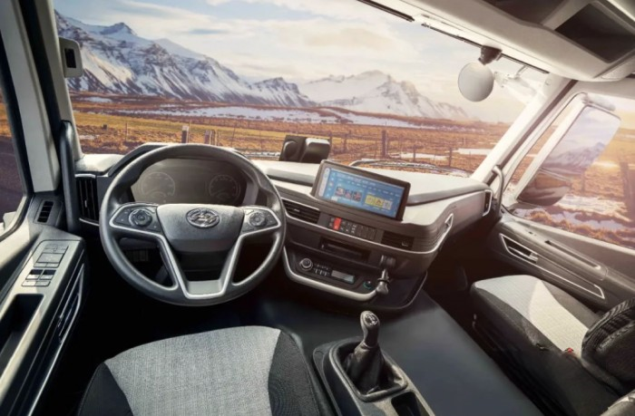 靠譜搭檔，紅巖杰獅C6 LNG牽引車技能拉滿