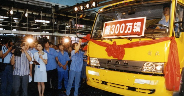 追風趕月莫停留!解放“四大”邁出重卡之路第一步