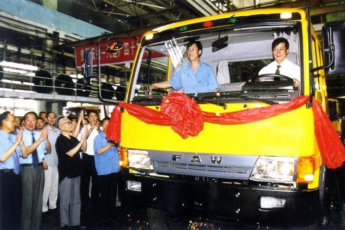 追風趕月莫停留!解放“四大”邁出重卡之路第一步