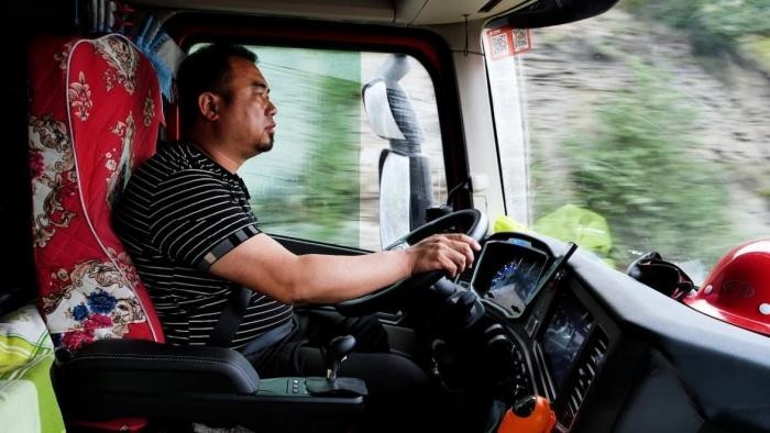 單趟多賺600元，中國重汽豪沃MAX助西北漢子實現賺錢夢！