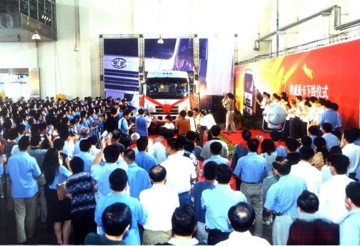 從學習模仿到全面自主-解放第五代產品奧威榮譽史