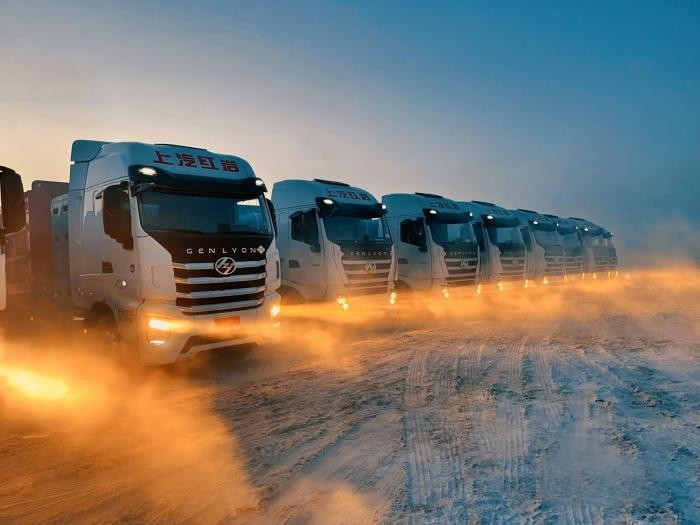 上汽紅巖CNG重卡燒氣不費跑車不貴？來聽聽新疆卡友怎么說