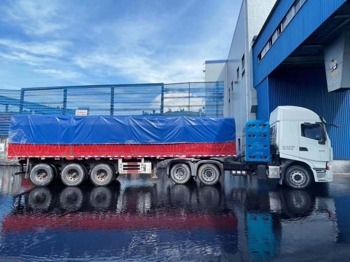 上汽紅巖CNG重卡燒氣不費跑車不貴？來聽聽新疆卡友怎么說