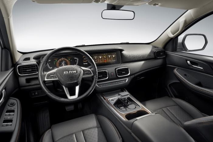 突破10萬(wàn)級(jí)皮卡新標(biāo)桿 北汽卡路里M7自動(dòng)擋驚艷上市