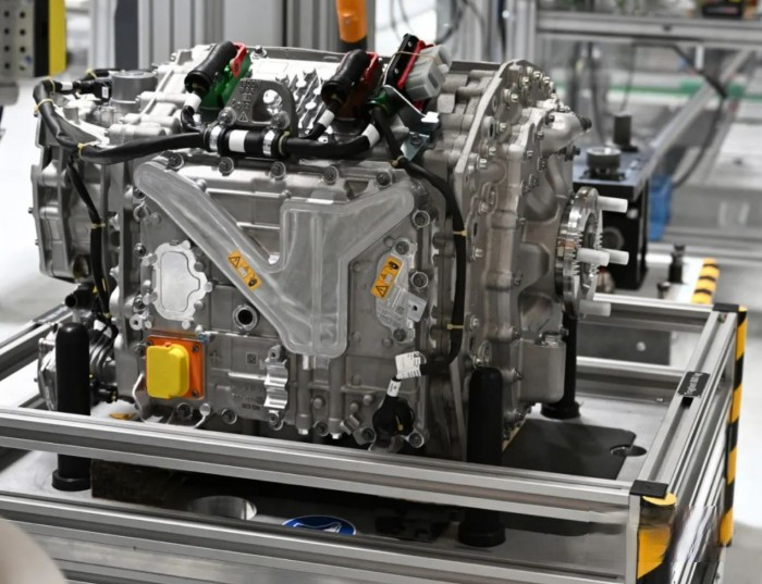 采埃孚展示先進(jìn)的商用車(chē)電驅(qū)橋系統(tǒng) 加速電動(dòng)出行