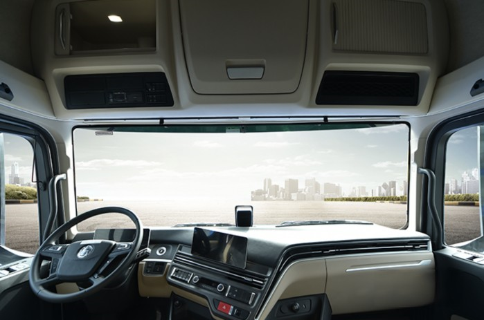 跑長(zhǎng)距干線運(yùn)輸,德龍X6000給您首選!