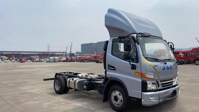 江淮1卡:駿鈴聚寶盆D25車型來襲,“混動(dòng)雙星”持續(xù)引領(lǐng)行業(yè)