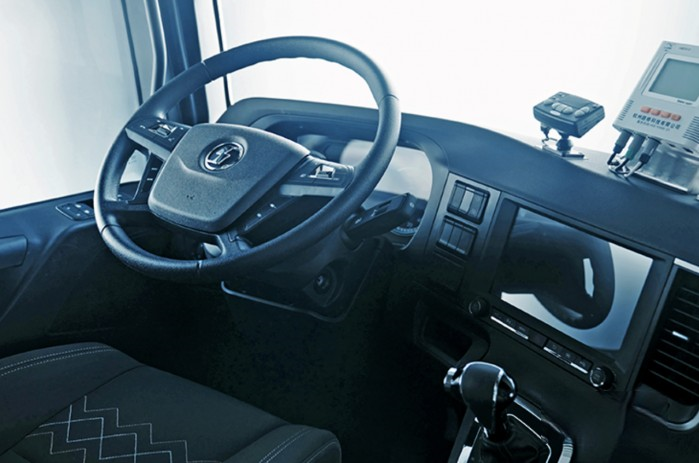 陜汽M6000一身真材實料，助力全程穩盈！