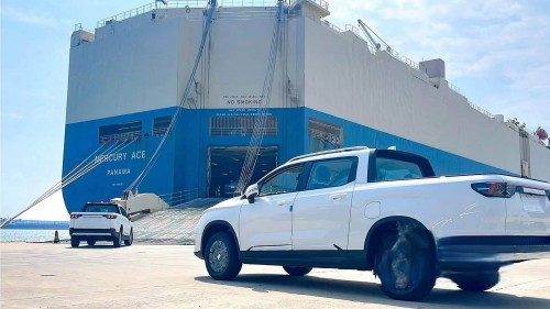 “中國(guó)智造”出海進(jìn)行時(shí)，吉利雷達(dá)首批純電皮卡揚(yáng)帆啟航