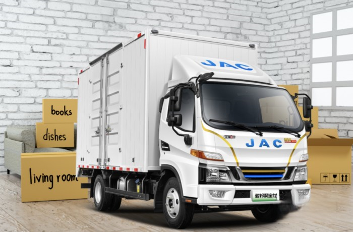 三駕馬車戰略引領，江淮1卡油混電新品即將奔騰來襲！