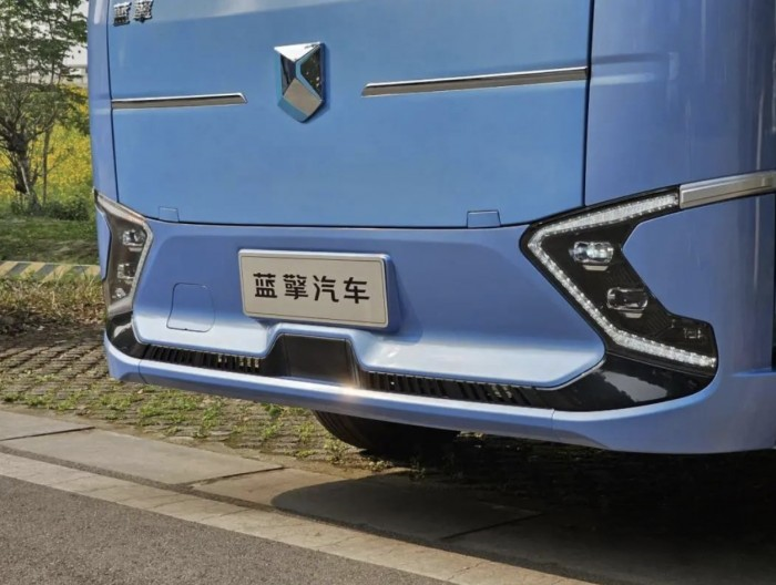 長(zhǎng)續(xù)航、更安全，藍(lán)擎·悅EH Pro再樹(shù)高端電動(dòng)輕卡新標(biāo)桿