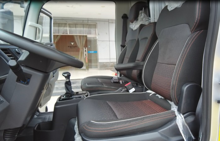 體驗采埃孚5擋手自一體變速箱 奧鈴玉兔III值得你來關注