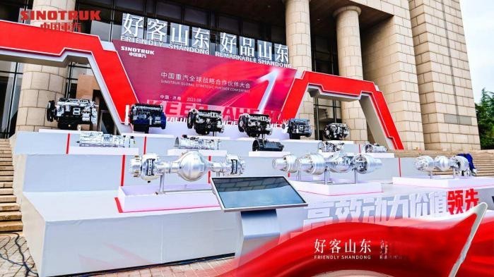 中國重汽8月重卡銷量超2萬輛 行業霸主開啟百年新征程