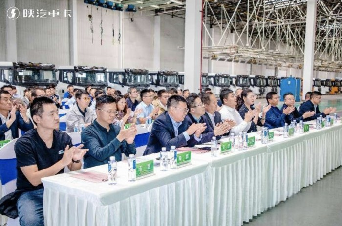 80輛新能源牽引車交付 陜汽重卡新疆區域新能源產業聯盟成立