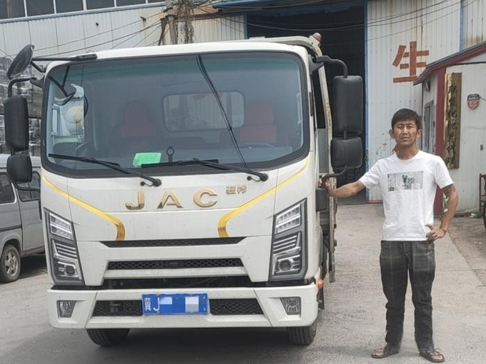 經(jīng)營家居20年，從雇車到買車，他的江淮1卡駿鈴為什么越來越多？