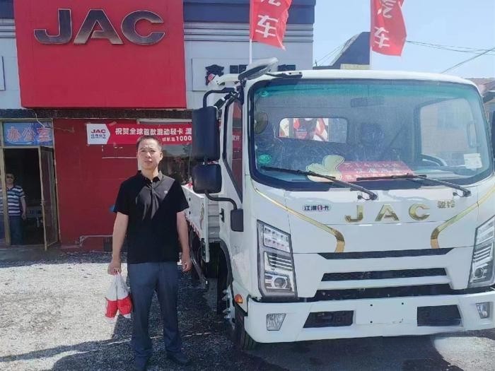 經(jīng)營家居20年，從雇車到買車，他的江淮1卡駿鈴為什么越來越多？