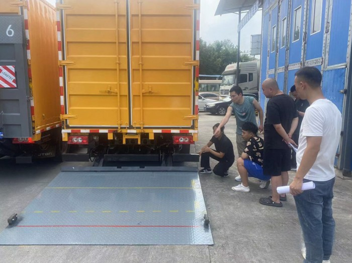 奧鈴與重慶合川區(qū)城市管理局建立合作 首批智藍(lán)純電車型正式交付